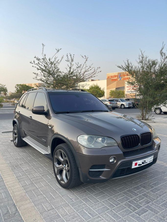 Used ⁦BMW X5 35i xDrive II (E70) Facelift, 3.0 l, 2012⁩ in Bahrain, Ar Rifā‘ by Platinum Company Car, Grey color.  | AUTO.AE | Listing #287929