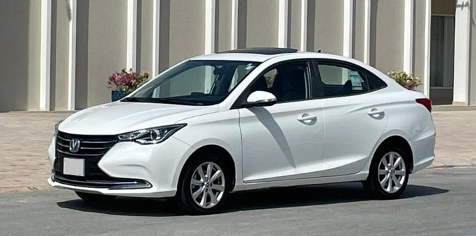 Подержанный ⁦Changan Alsvin, 1.5 л, 2025⁩ в Бахрейн, Ар Рифа‘ от Platinum Company Car Белый цвет.  | AUTO.AE | Объявление #287964