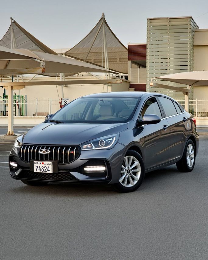 مستعملة ⁦Chery Arrizo 5 المحترفون، 1.5 l، 2024⁩ في في البحرين, الرفاع من Platinum Company Car، اللون رمادي.  | AUTO.AE | إعلان #288179