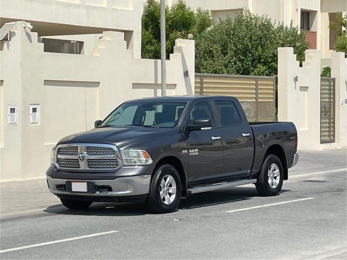 Used ⁦Dodge RAM IV (DS/DJ), 5.7 l, 2014⁩ in Bahrain, Ar Rifā‘ by Platinum Company Car, Grey color.  | AUTO.AE | Listing #288516