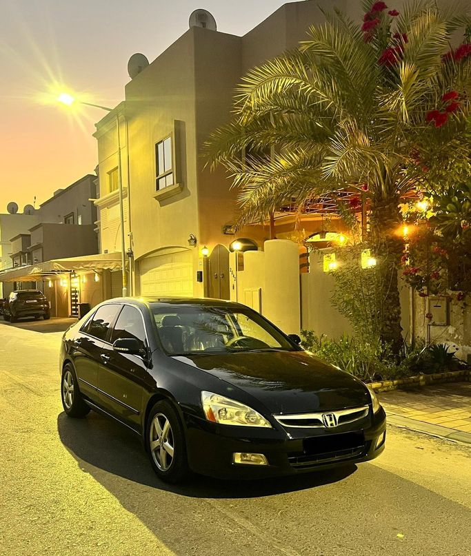 Подержанный ⁦Honda Accord VII Рестайлинг, 2.4 л, 2005⁩ в Бахрейн, Ар Рифа‘ от alhoot class showroom Черный цвет.  | AUTO.AE | Объявление #291934