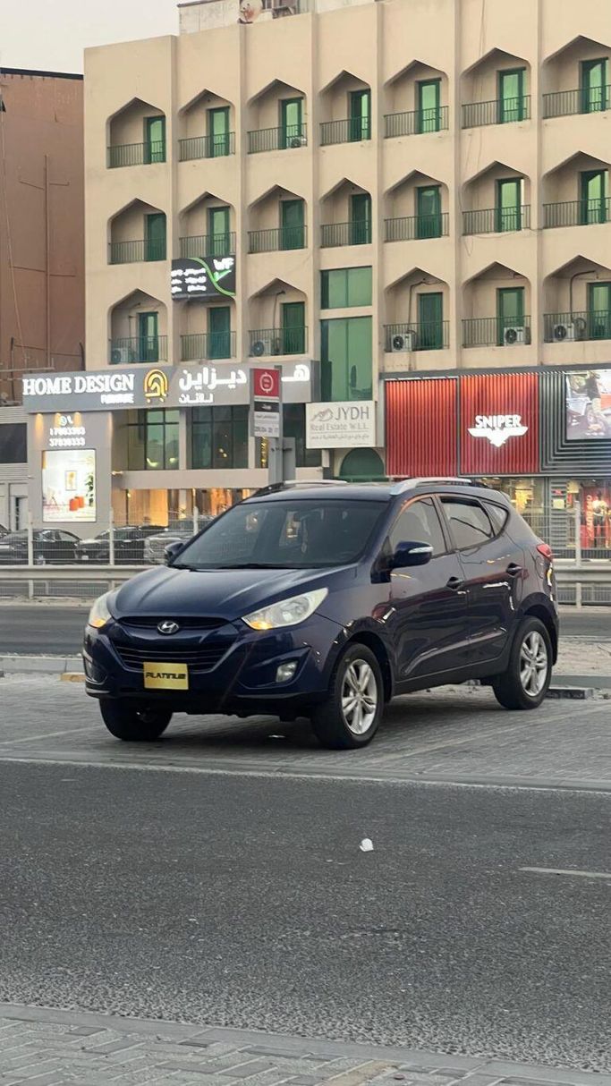 Used ⁦Hyundai Tucson II (LM), 2.0 l, 2013⁩ in Bahrain, Ar Rifā‘ by Platinum Company Car, Navy Blue color.  | AUTO.AE | Listing #287619