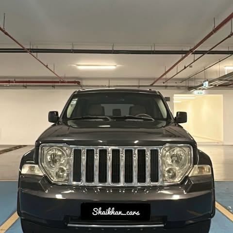 مستعملة ⁦Jeep Cherokee IV (KK)، 2.8 l، 2010⁩ في في البحرين, الرفاع من Shaikhan Cars، اللون أسود.  | AUTO.AE | إعلان #290404