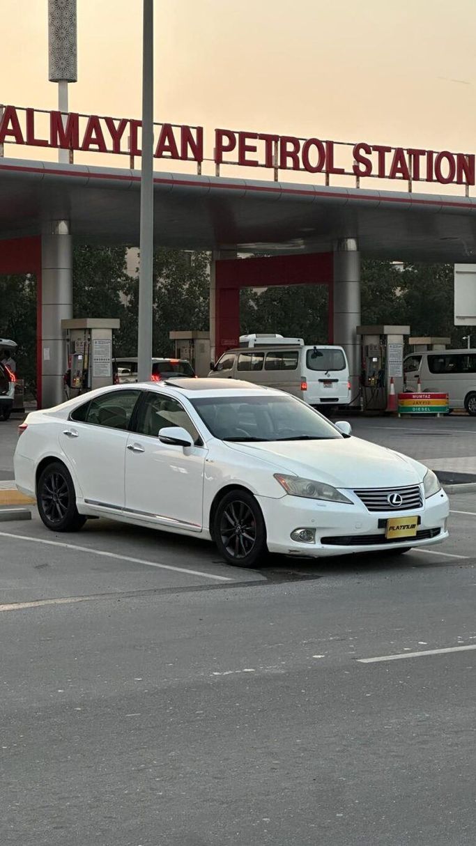 Подержанный ⁦Lexus ES 350 V Рестайлинг, 3.5 л, 2012⁩ в Бахрейн, Ар Рифа‘ от Platinum Company Car Белый цвет.  | AUTO.AE | Объявление #287624