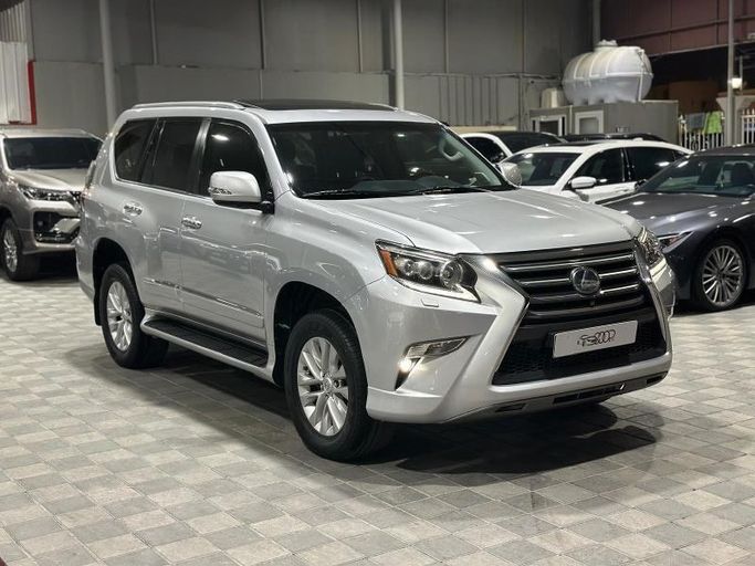 مستعملة ⁦Lexus GX 460 فيس ليفت الثاني، 4.6 l، 2015⁩ في في البحرين, الرفاع من Scoop Cars، اللون رمادي. مواصفات الخليج | AUTO.AE | إعلان #291561
