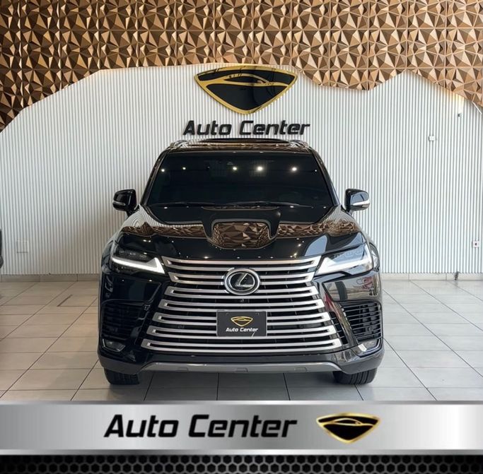 مستعملة ⁦Lexus LX 600 رابعاً، 3.4 l، 2023⁩ في في البحرين, الرفاع من Auto Center، اللون أسود.  | AUTO.AE | إعلان #289889