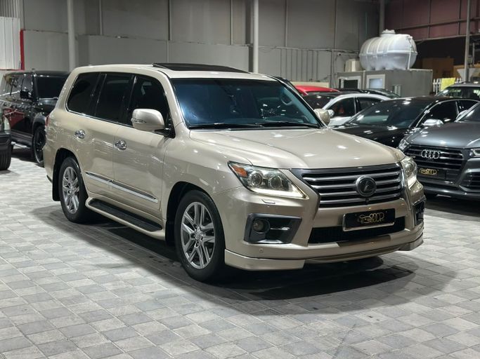 مستعملة ⁦Lexus LX 570 ثالثاً فيس ليفت، 5.7 l، 2012⁩ في في البحرين, الرفاع من Scoop Cars، اللون ذهبي. مواصفات الخليج | AUTO.AE | إعلان #291538