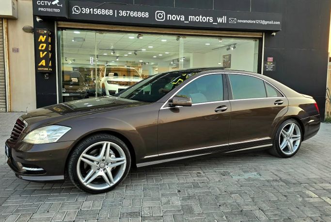 مستعملة ⁦Mercedes-Benz S-Class 350 عملية فيس ليفت V (W221)، 3.5 l، 2013⁩ في في البحرين, الرفاع من Nova Motors، اللون بني.  | AUTO.AE | إعلان #290839