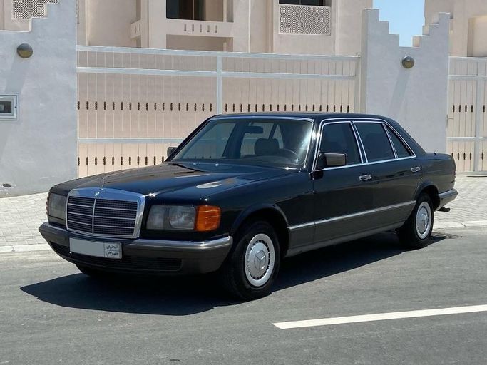 مستعملة ⁦Mercedes-Benz S-Class 280 II (W126)، 2.7 l، 1982⁩ في في البحرين, الرفاع من Howar showroom، اللون أسود. مواصفات الخليج | AUTO.AE | إعلان #292633
