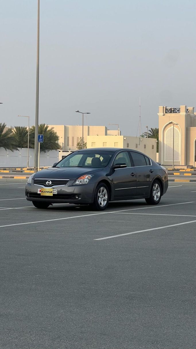 Подержанный ⁦Nissan Altima IV (L32), 3.5 л, 2009⁩ в Бахрейн, Ар Рифа‘ от Platinum Company Car Серый цвет.  | AUTO.AE | Объявление #287644