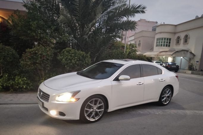 Подержанный ⁦Nissan Maxima VII (A35), 3.5 л, 2011⁩ в Бахрейн, Ар Рифа‘ от alhoot class showroom Белый цвет.  | AUTO.AE | Объявление #290584