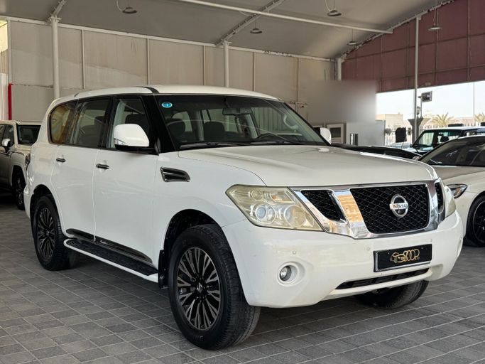 Подержанный ⁦Nissan Patrol VI (Y62), 5.6 л, 2012⁩ в Бахрейн, Ар Рифа‘ от Scoop Cars Белый цвет. GCC | AUTO.AE | Объявление #291460