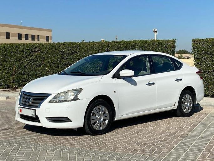 Used ⁦Nissan Sentra VII (B17), 1.6 l, 2014⁩ in Bahrain, Ar Rifā‘ by Howar showroom, White color. GCC Specs | AUTO.AE | Listing #293549