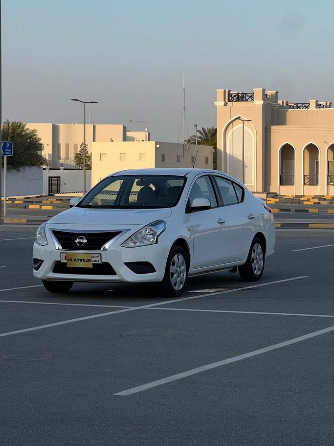 Подержанный ⁦Nissan Sunny N17 Рестайлинг, 1.5 л, 2023⁩ в Бахрейн, Ар Рифа‘ от Platinum Company Car Белый цвет.  | AUTO.AE | Объявление #289280