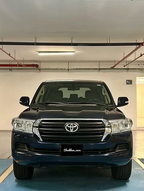 مستعملة ⁦Toyota Land Cruiser 200 Series 200 Series Facelift 2، 4.5 l، 2016⁩ في في البحرين, الرفاع من Shaikhan Cars، اللون أسود.  | AUTO.AE | إعلان #290358