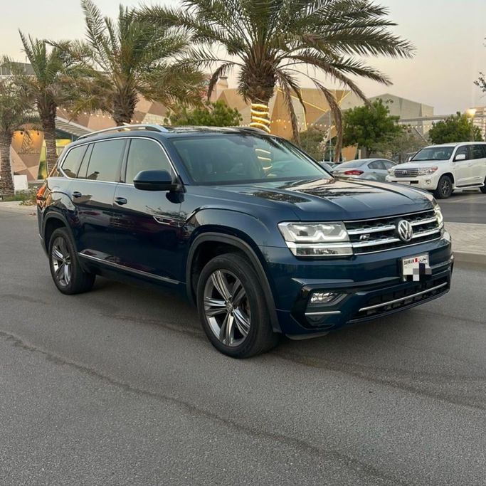 Подержанный ⁦Volkswagen Teramont I, 3.6 л, 2018⁩ в Бахрейн, Ар Рифа‘ от Auto Avenue cars Синий цвет.  | AUTO.AE | Объявление #291156
