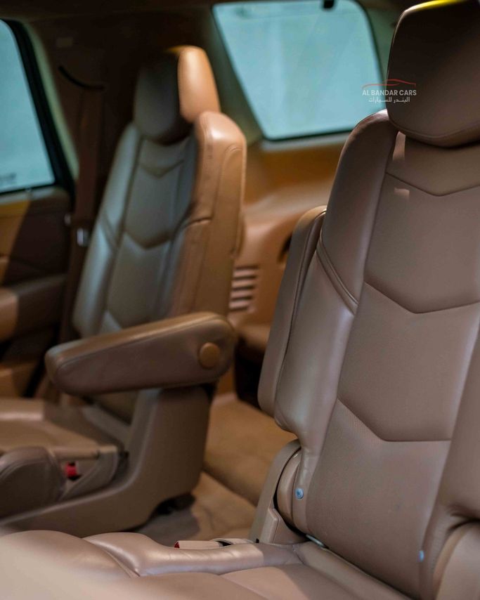 Used Cadillac Escalade IV, 6.2 l, 2016 in Bahrain, Manama by Albandar cars, White color. GCC Specs | AUTO.AE | Listing #295955 — photo 11 of 14