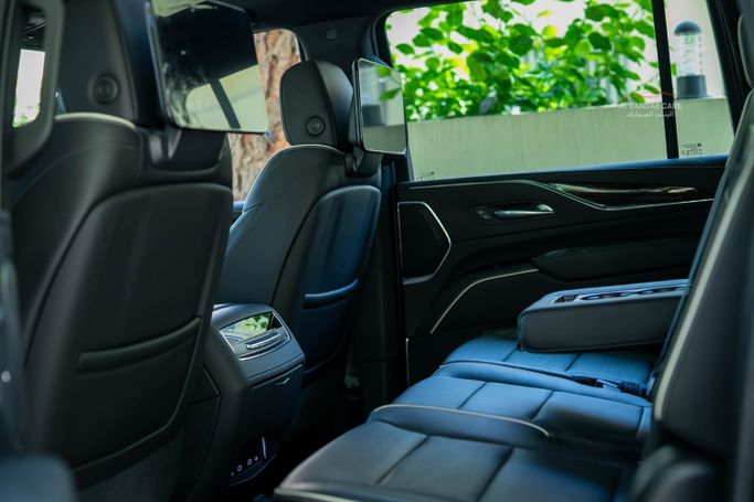 Used Cadillac Escalade V, 6.2 l, 2021 in Bahrain, Manama by Albandar cars, Black color. GCC Specs | AUTO.AE | Listing #295958 — photo 15 of 18