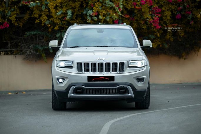 مستعملة Jeep Grand Cherokee عملية فيس ليفت IV (WK2)، 3.6 لتر، 2015 في البحرين، المنامة من Albandar cars، اللون ذهبي. مواصفات الخليج | AUTO.AE | إعلان #296505 — صورة 4 من 12