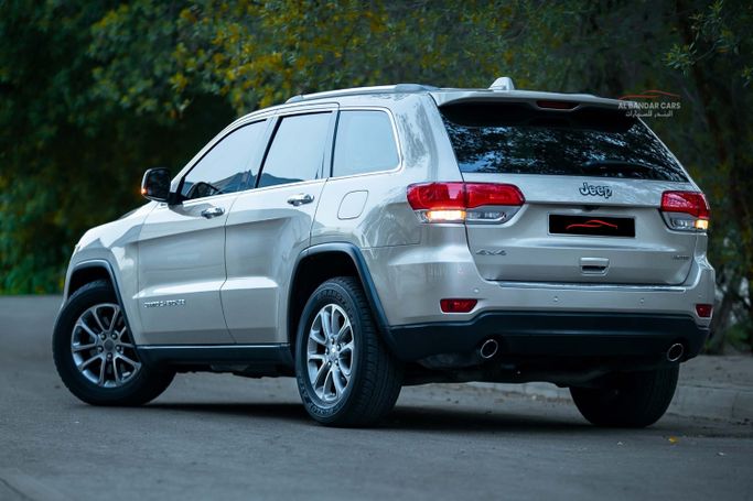 مستعملة Jeep Grand Cherokee عملية فيس ليفت IV (WK2)، 3.6 لتر، 2015 في البحرين، المنامة من Albandar cars، اللون ذهبي. مواصفات الخليج | AUTO.AE | إعلان #296505 — صورة 6 من 12