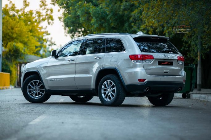 مستعملة Jeep Grand Cherokee عملية فيس ليفت IV (WK2)، 3.6 لتر، 2015 في البحرين، المنامة من Albandar cars، اللون ذهبي. مواصفات الخليج | AUTO.AE | إعلان #296505 — صورة 7 من 12