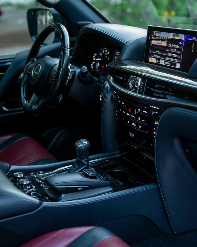 مستعملة Lexus LX 570 ثالثاً فيس ليفت 2، 5.7 لتر، 2018 في البحرين، المنامة من Albandar cars، اللون فضي. مواصفات الخليج | AUTO.AE | إعلان #296513 — صورة 19 من 20