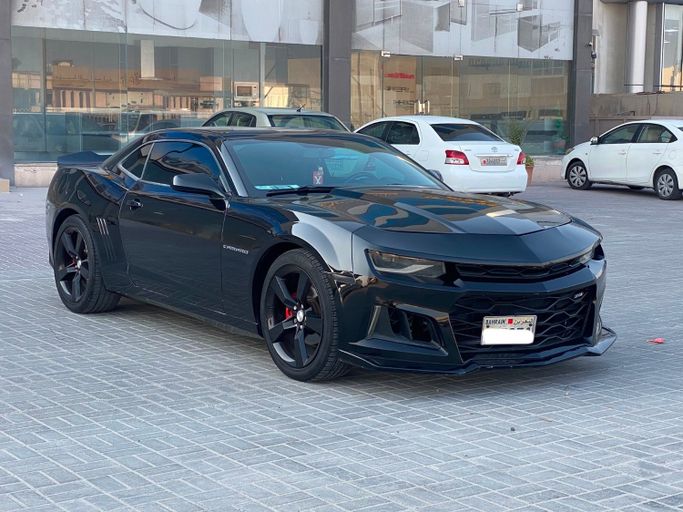 مستعملة ⁦Chevrolet Camaro فيس ليفت V، 3.6 l، 2015⁩ في في البحرين, سترة من Hamad89 Cars، اللون أسود.  | AUTO.AE | إعلان #291142