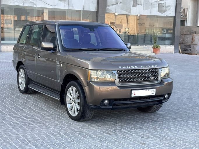مستعملة ⁦Land Rover Range Rover P375 ثالثاً فيس ليفت 2، 5.0 l، 2011⁩ في في البحرين, سترة من Hamad89 Cars، اللون بني.  | AUTO.AE | إعلان #291749