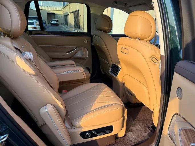 Новый Aito M8, 1.5 л, 2025 в Дубае от EvExperts Зеленый цвет. Китайская | AUTO.AE