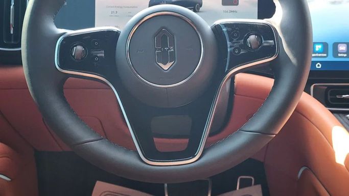 Новый Aito M9, 1.5 л, 2024 в Дубае от Alwan Global Cars Синий цвет. Other | AUTO.AE