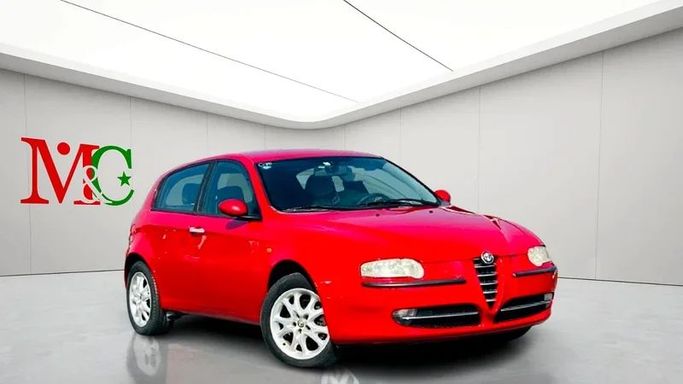 Подержанный Alfa Romeo 147 I, 2.0 л, 2003 в Дубае от Mirza Automobile FZE Красный цвет. Японская | AUTO.AE