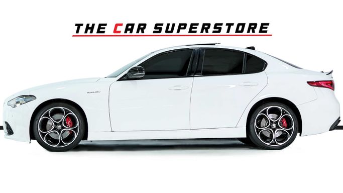 Подержанный Alfa Romeo Giulia II (952) Рестайлинг, 2.0 л, 2023 в Дубае от The Car Superstore Белый цвет. GCC | AUTO.AE