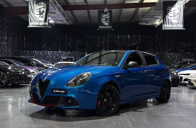 مستعملة ⁦Alfa Romeo Giulietta ثالثاً فيس ليفت، 1.7 l، 2021⁩ في في الإمارات, دبي من Zeus Motors، اللون أزرق. مواصفات الخليج | AUTO.AE | إعلان #287193