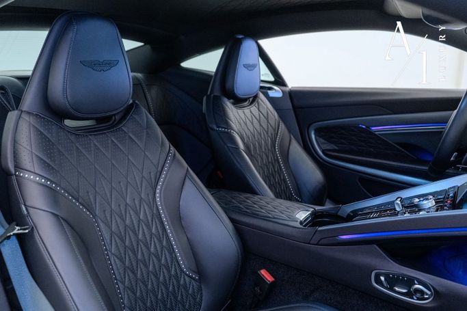 Подержанный Aston Martin DB12, 4.0 л, 2024 в Дубае от A1 Luxury Motors Белый цвет. GCC | AUTO.AE