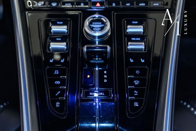 Подержанный Aston Martin DB12, 4.0 л, 2024 в Дубае от A1 Luxury Motors Белый цвет. GCC | AUTO.AE