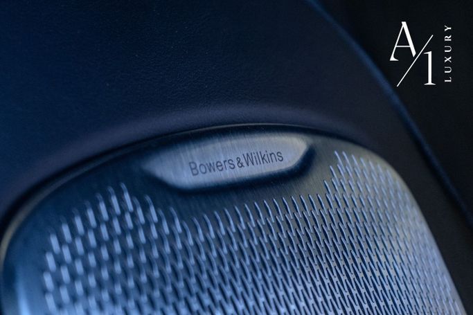 Подержанный Aston Martin DB12, 4.0 л, 2024 в Дубае от A1 Luxury Motors Белый цвет. GCC | AUTO.AE