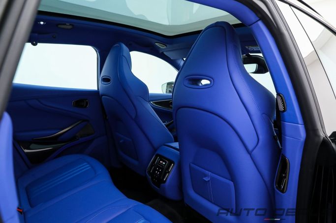 Подержанный Aston Martin DBX DBX707 I, 4.0 л, 2025 в Дубае от AUTO DEALS Черный цвет. GCC | AUTO.AE