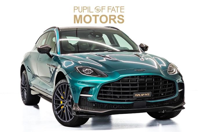 جديدة Aston Martin DBX DBX707 I, 4.0 l, 2023 في في دبي من PUPIL OF FATE MOTORS، اللون أخضر. مواصفات الخليج | AUTO.AE