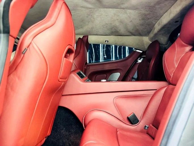 Подержанный Aston Martin Rapide I (S), 5.9 л, 2017 в Дубае от Zeus Motors Коричневый цвет. GCC | AUTO.AE