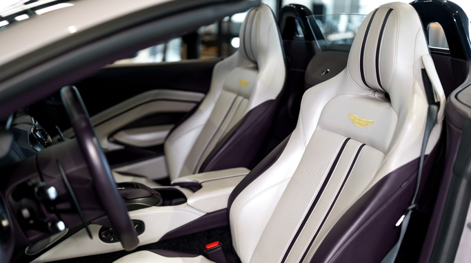 Aston Martin V8 Vantage IV, 2023 sport roadster for rent in Dubai by DEIZ, white color | AUTO.AE