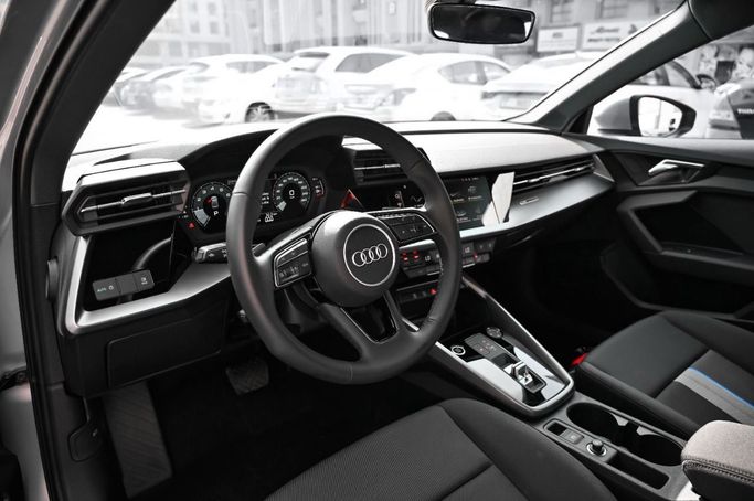 Audi A3 35 TFSI IV (8Y), 2023 седан эконом класса в Дубае от Princess черный цвет | AUTO.AE