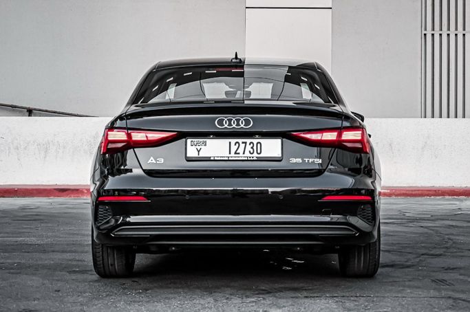 Audi A3 35 TFSI IV (8Y), 2023 седан эконом класса в Дубае от Princess черный цвет | AUTO.AE