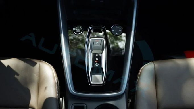Новый Audi A3 35 TFSI IV (8Y) Рестайлинг, 1.5 л, 2025 в Дубае от Auto Max Group Голубой цвет. GCC | AUTO.AE