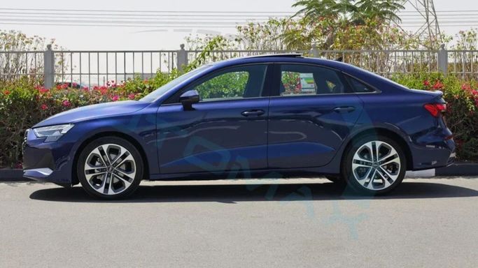 Новый Audi A3 35 TFSI IV (8Y) Рестайлинг, 1.5 л, 2025 в Дубае от Auto Max Group Голубой цвет. GCC | AUTO.AE