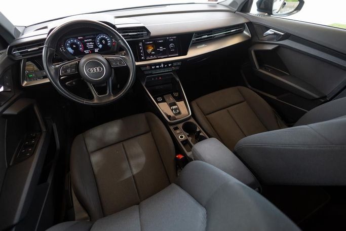 Подержанный Audi A3 35 TFSI IV (8Y), 1.5 л, 2021 в Дубае от Linda Cars Серый цвет. GCC | AUTO.AE