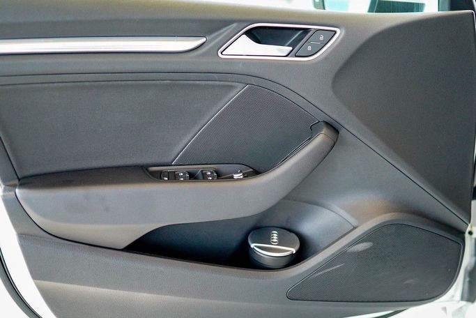 Подержанный Audi A3 III (8V) Рестайлинг, 1.0 л, 2020 в Дубае от Linda Cars Белый цвет. GCC | AUTO.AE