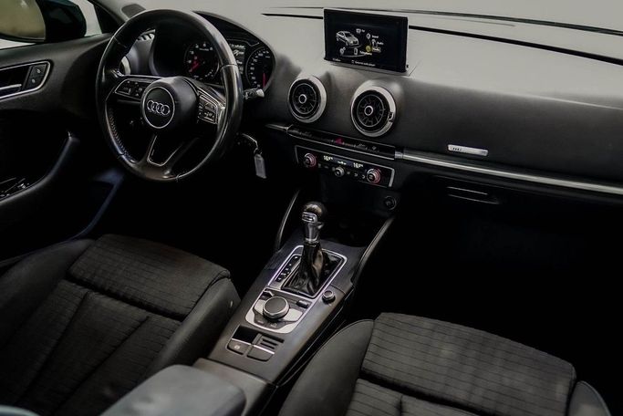 Подержанный Audi A3 III (8V) Рестайлинг, 1.0 л, 2017 в Дубае от Linda Cars Коричневый цвет. GCC | AUTO.AE