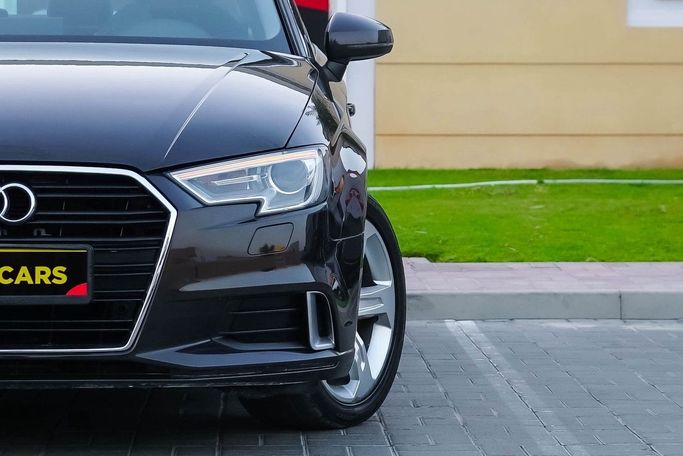 Подержанный Audi A3 III (8V) Рестайлинг, 1.0 л, 2017 в Дубае от Linda Cars Коричневый цвет. GCC | AUTO.AE