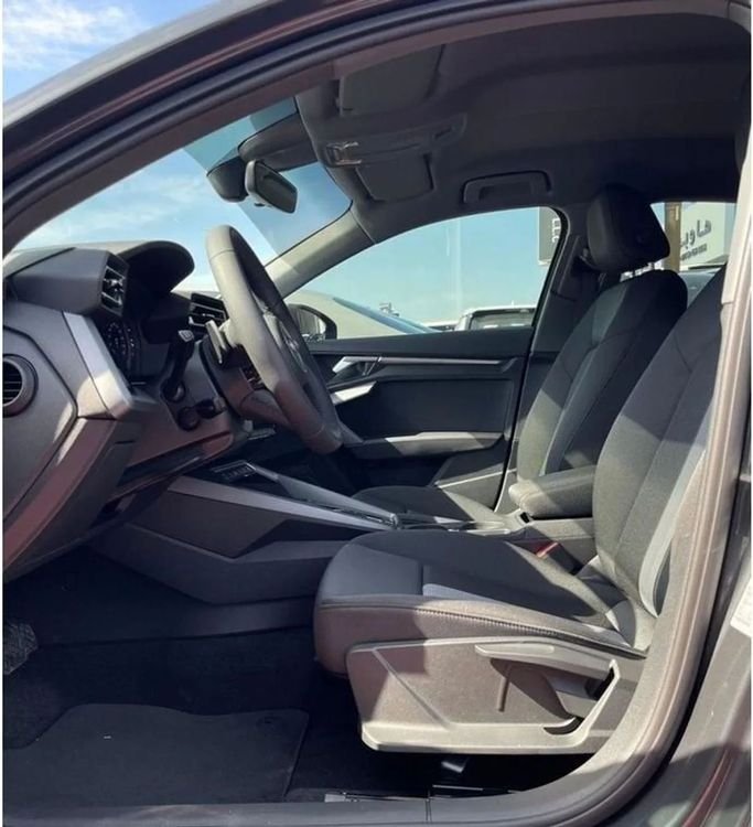 Новый Audi A3 35 TFSI IV (8Y) Рестайлинг, 1.5 л, 2025 в Дубае от Auto Gallery DXB Черный цвет. GCC | AUTO.AE