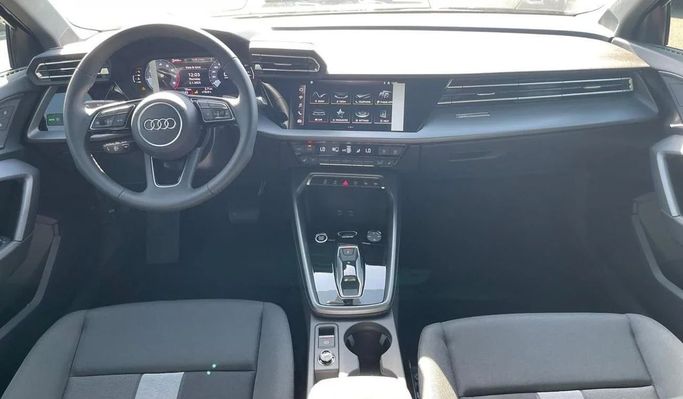 Новый Audi A3 35 TFSI IV (8Y) Рестайлинг, 1.5 л, 2025 в Дубае от Auto Gallery DXB Белый цвет. GCC | AUTO.AE